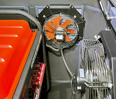 Два промышленных вентилятора